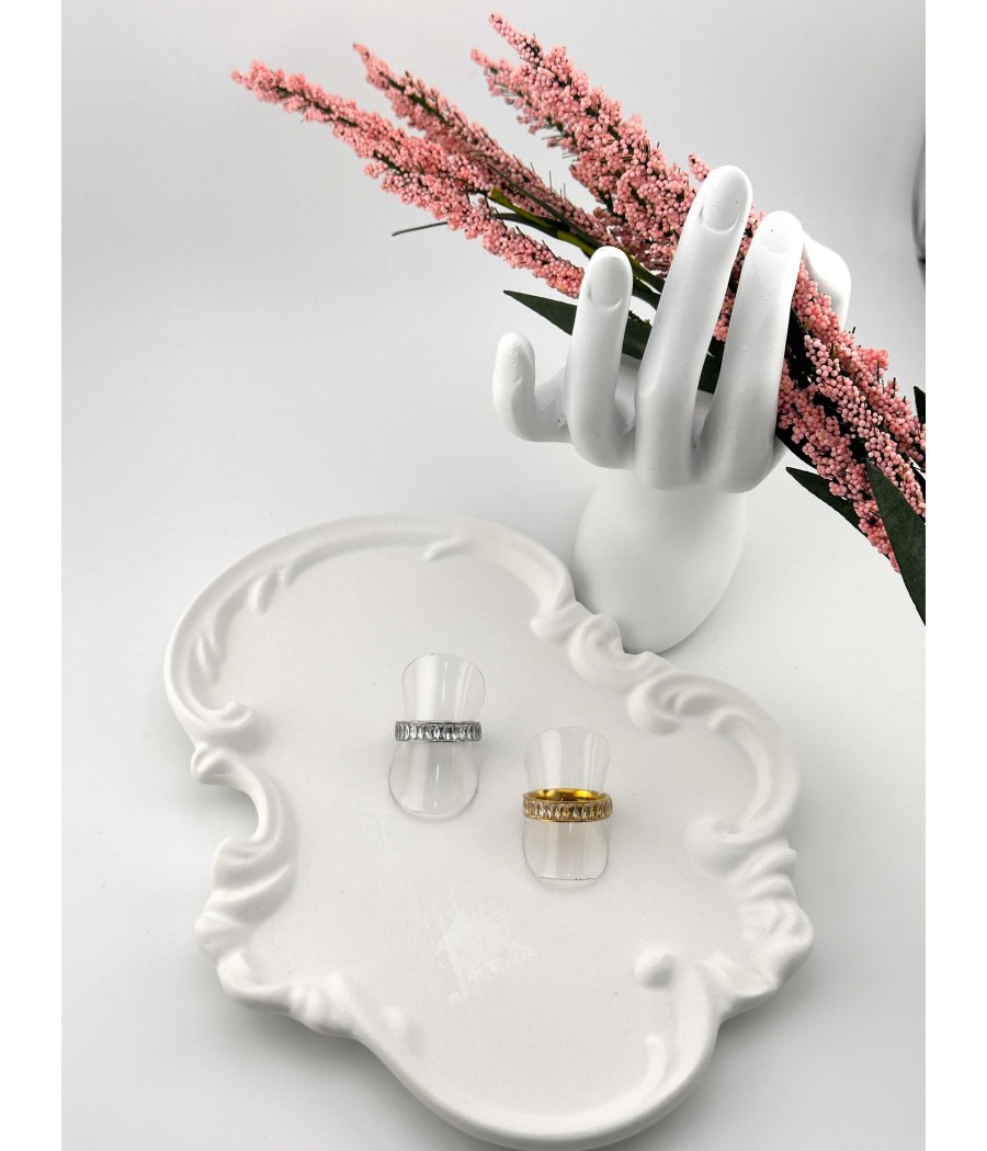 Κομψό γυναικείο δαχτυλίδι Καρέ με λαμπερά ζιργκόν